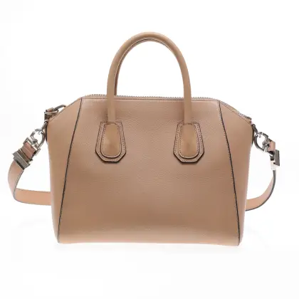 GIVENCHY 