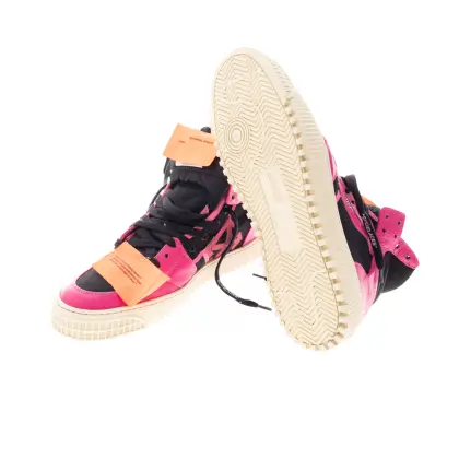 OFF WHITE 