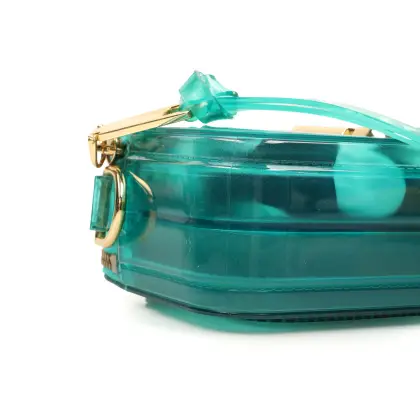 MARC JACOBS 