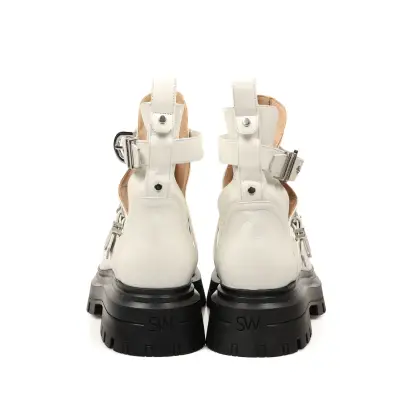 STUART WEITZMAN 