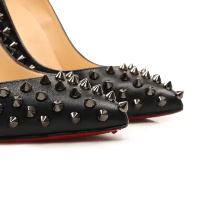 LOUBOUTIN 