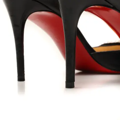 LOUBOUTIN 