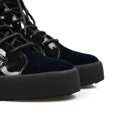 GIUSEPPE ZANOTTI 