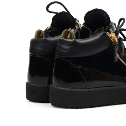 GIUSEPPE ZANOTTI 