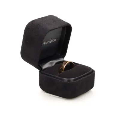 TIFFANY & CO 