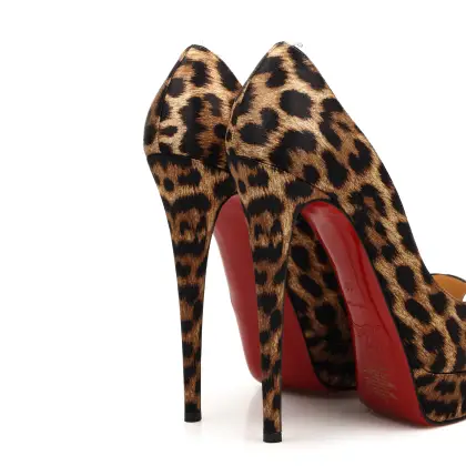 LOUBOUTIN 