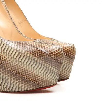 LOUBOUTIN 