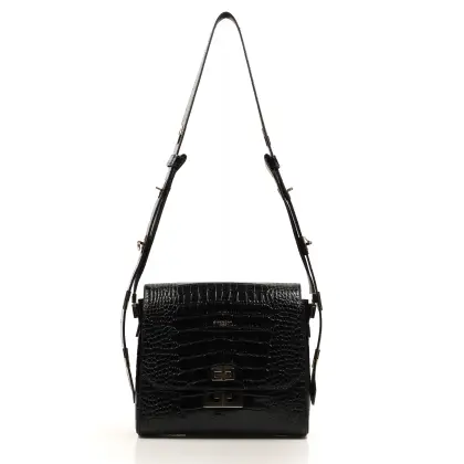 GIVENCHY 