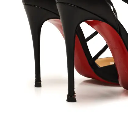 LOUBOUTIN 