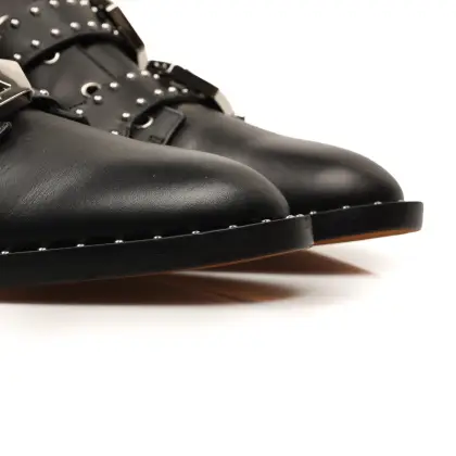 GIVENCHY 